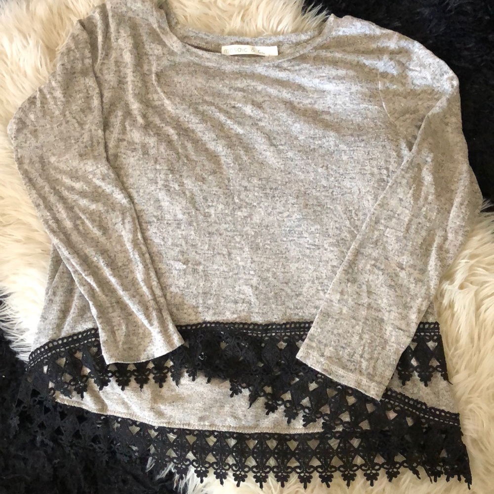 Super soft & little fuzzy shirt with lace trim